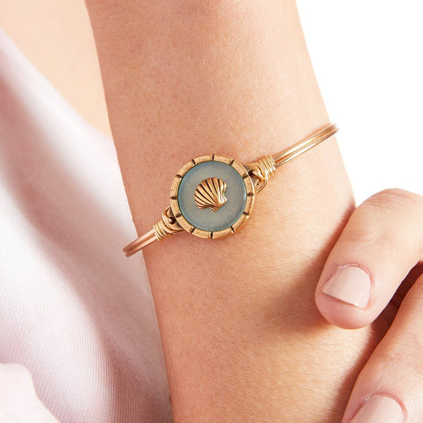 Luca + Danni Shell Isla Bangle Bracelet